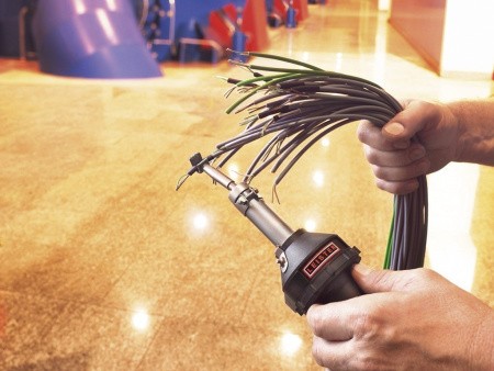 Ручной аппарат горячего воздуха HOT JET S - термоусадка с помощью специальной насадки Ручной аппарат горячего воздуха HOT JET S - термоусадка с помощью специальной насадки